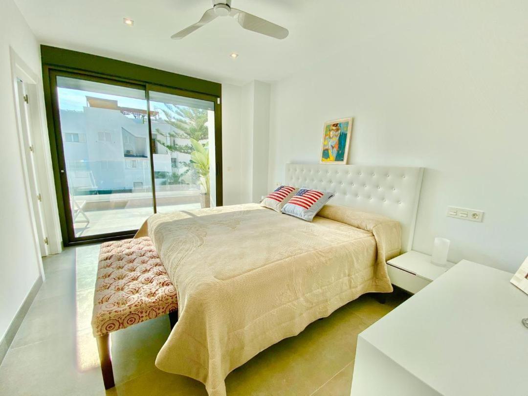 Chalet Con Piscina Privada En La Urb. De Puerto Rey Los Amarguillos Exteriér fotografie