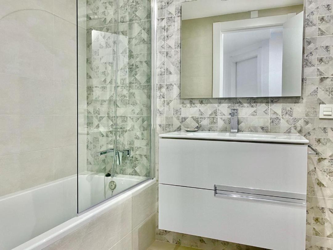 Chalet Con Piscina Privada En La Urb. De Puerto Rey Los Amarguillos Exteriér fotografie